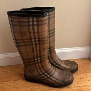Burberry Rainboots